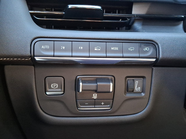 Used 2023 Cadillac Escalade Sport w/ Touring Package AWD/4WD image 28