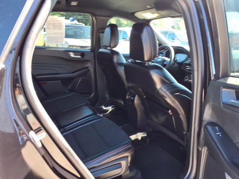 Used 2025 Ford Escape ST-Line image 13