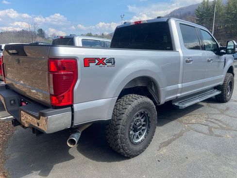 Used 2022 Ford F350 Lariat w/ Chrome Package image 11