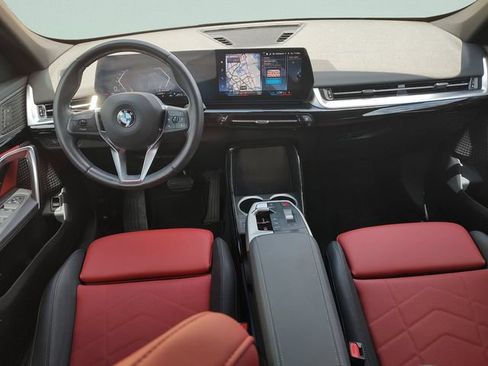 Used 2023 BMW X1 xDrive28i AWD/4WD image 9