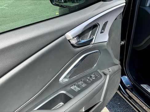 Used 2024 Acura RDX SH-AWD image 18