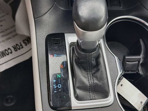 Used 2018 Toyota Highlander Limited FWD image 18