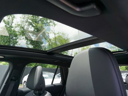 Certified 2025 Mercedes-Benz GLC 300 4MATIC image 38
