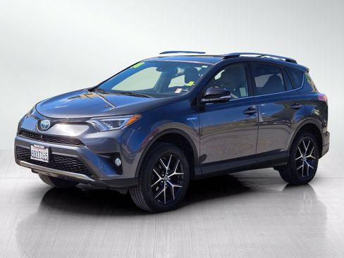Used 2018 Toyota RAV4 SE w/ Advanced Technology Package AWD/4WD image 8