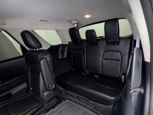 Used 2024 Nissan Pathfinder SL w/ SL Premium Package AWD/4WD image 14