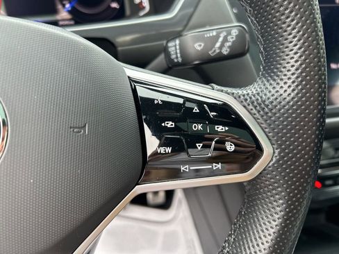 Used 2022 Volkswagen Tiguan SEL R-Line image 20