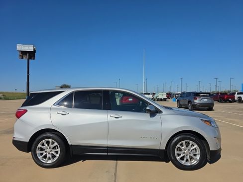 Used 2020 Chevrolet Equinox LT image 5