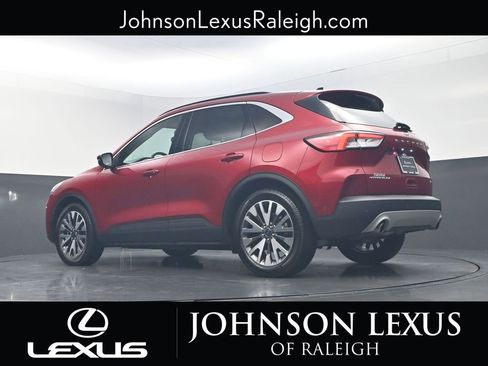 Used 2020 Ford Escape Titanium image 13
