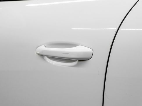 Used 2023 Porsche Cayenne Base image 53