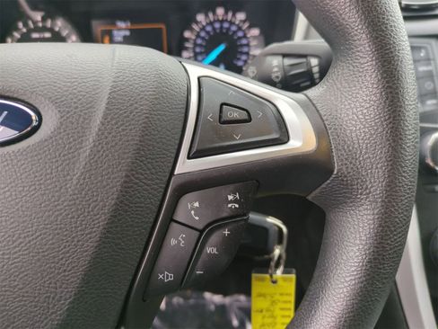 Used 2014 Ford Fusion SE image 23