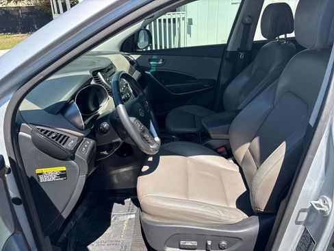 Used 2016 Hyundai Santa Fe Limited FWD image 9
