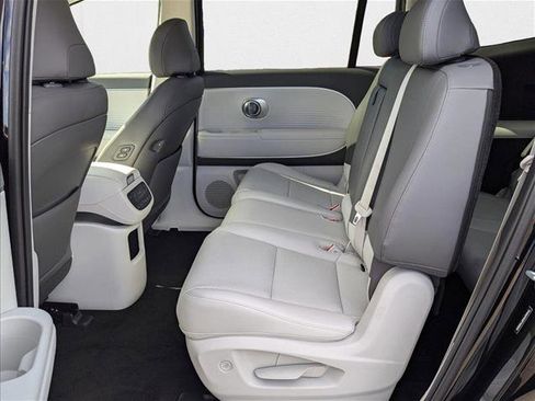 New 2026 Hyundai Ioniq 9 SEL image 15