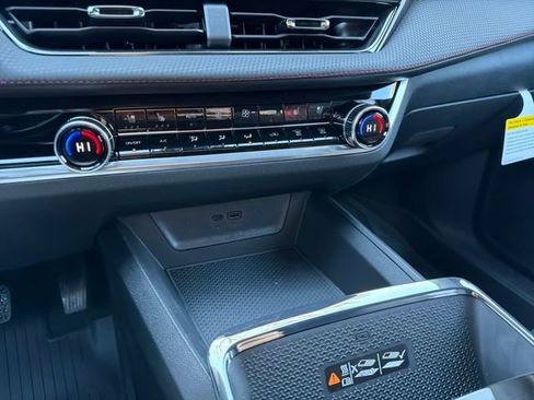 New 2026 Chevrolet Equinox RS w/ Convenience Package III image 29