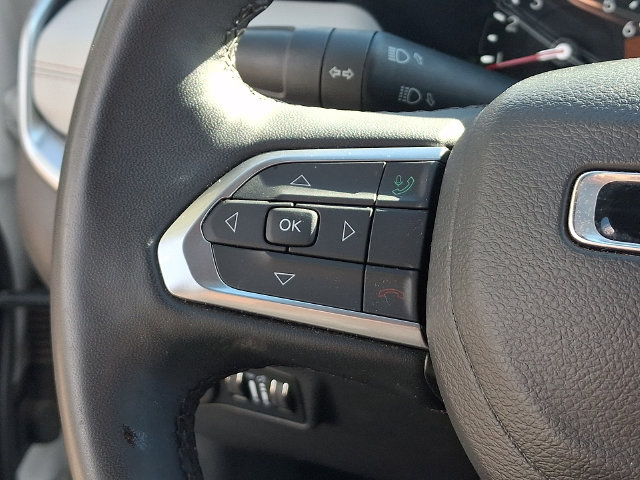 Used 2025 Jeep Compass Limited AWD/4WD image 7