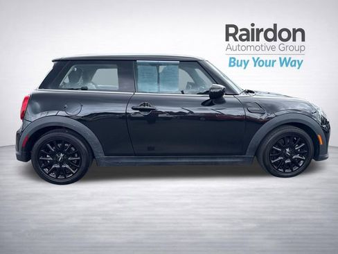 Used 2022 MINI Cooper 2-Door Hardtop FWD image 8
