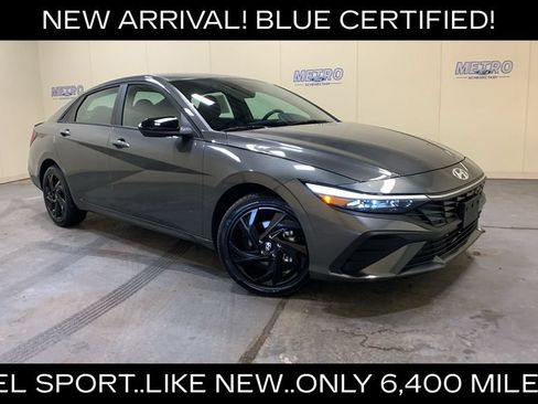 Used 2026 Hyundai Elantra Sport FWD image 1