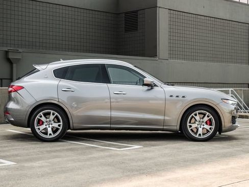 Used 2017 Maserati Levante S AWD/4WD image 10