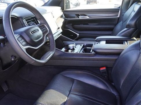 Used 2023 Jeep Wagoneer L Series III w/ Preferred Equipment Group image 20