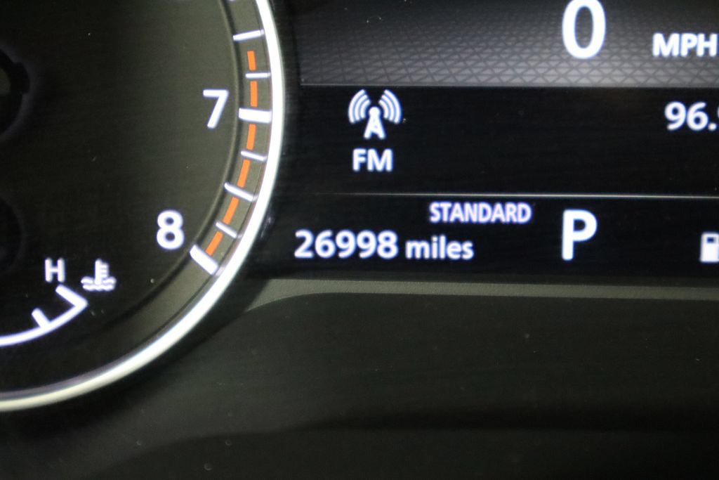 Used 2024 Nissan Pathfinder SL w/ Black Appearance Package FWD image 35