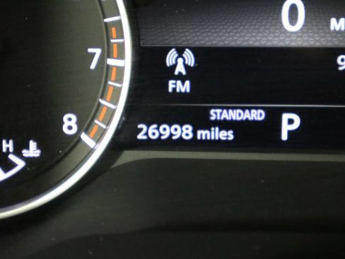 Used 2024 Nissan Pathfinder SL w/ Black Appearance Package FWD image 35