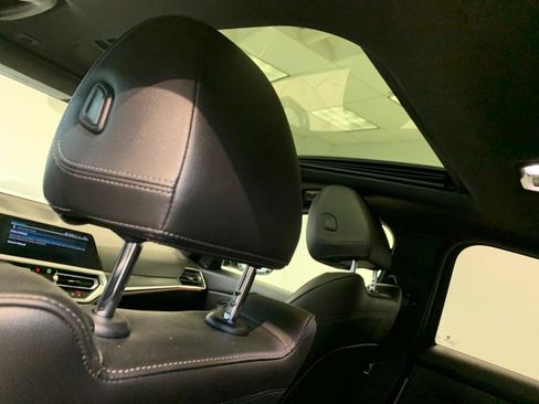 Used 2022 BMW 330i xDrive Sedan w/ M Sport Package image 58