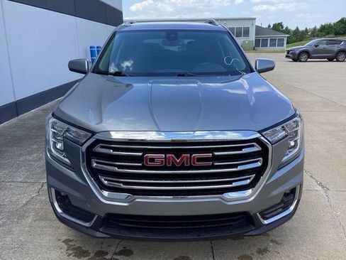 Used 2023 GMC Terrain SLT AWD/4WD image 3