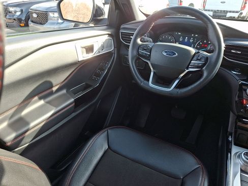 Certified 2022 Ford Explorer ST-Line image 14