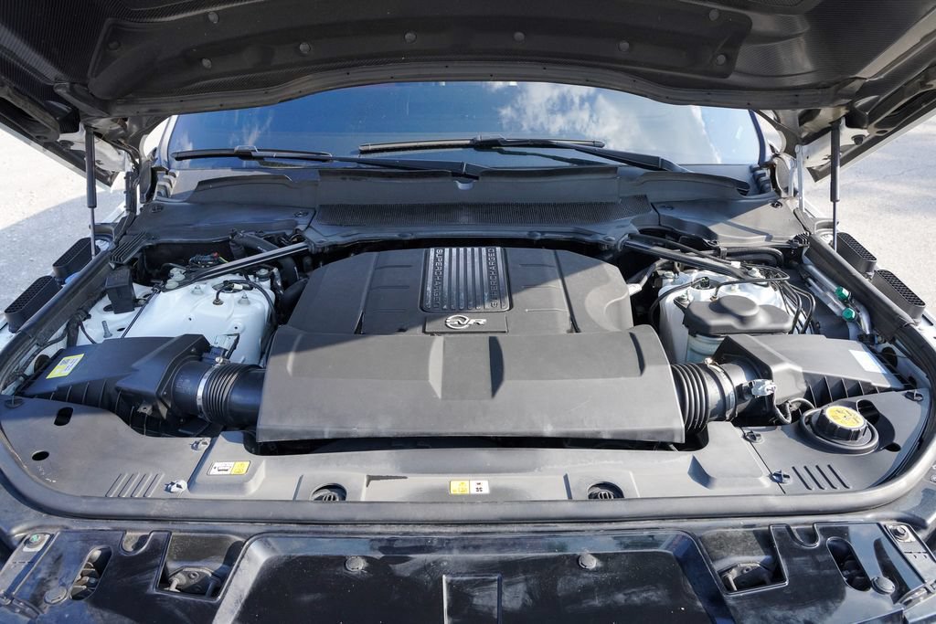 Used 2022 Land Rover Range Rover Sport SVR Carbon Edition AWD/4WD image 49