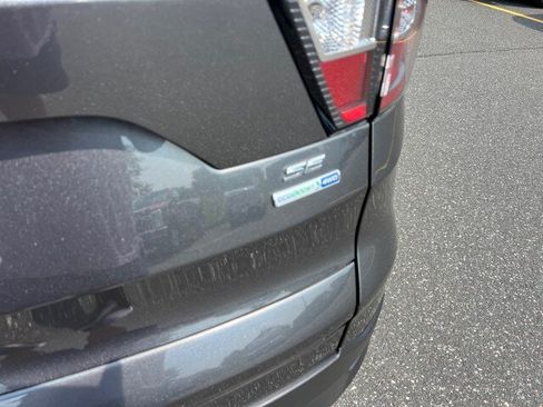 Certified 2018 Ford Escape SE AWD/4WD image 37