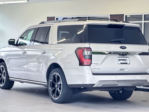Certified 2018 Ford Expedition Max Limited w/ Equipment Group 302A AWD/4WD image 6