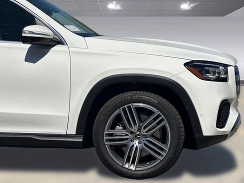 Used 2026 Mercedes-Benz GLS 450 4MATIC image 37