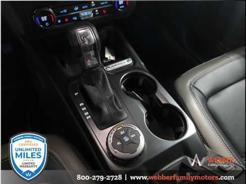 Used 2025 Ford Bronco Outer Banks AWD/4WD image 19