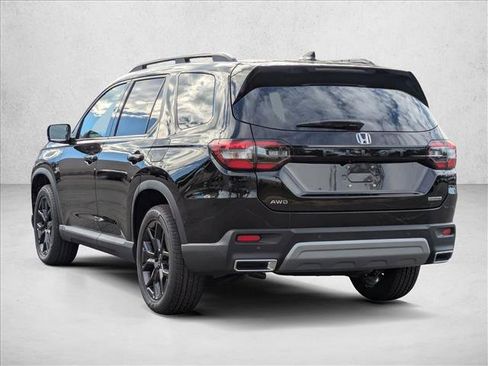 New 2025 Honda Pilot Touring image 9