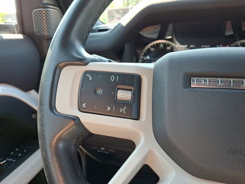 Used 2023 Land Rover Defender 110 X-Dynamic SE image 21