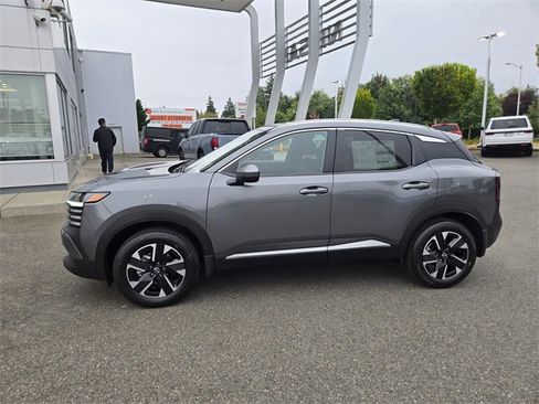 New 2025 Nissan Kicks SV w/ SV Premium Package image 9