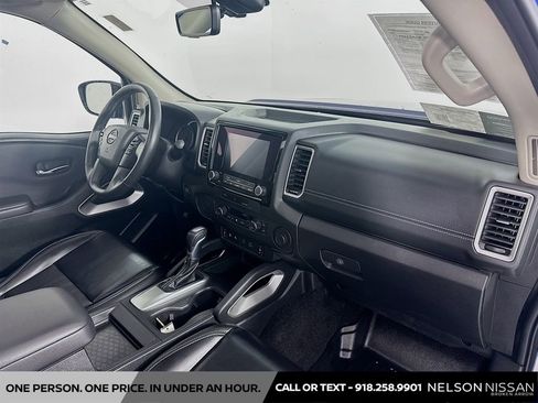 Used 2024 Nissan Frontier SL w/ Technology Package image 29
