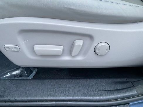 Used 2018 Toyota Highlander XLE image 21