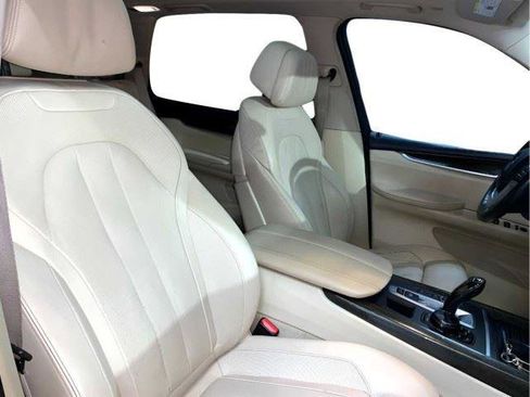 Used 2015 BMW X5 xDrive50i AWD/4WD image 42