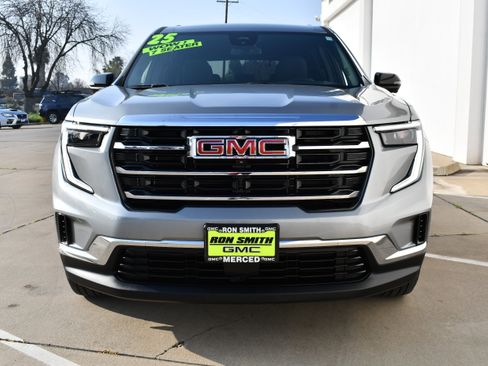 Used 2025 GMC Acadia Elevation image 3