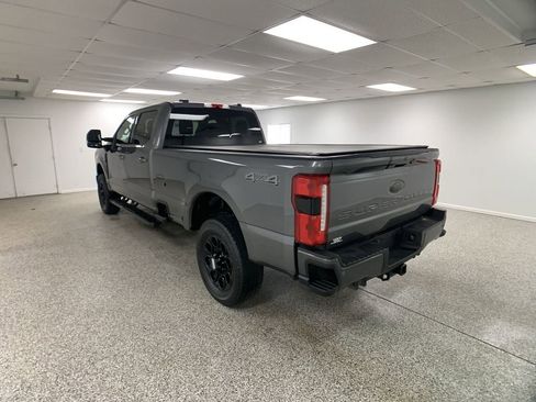 Used 2024 Ford F250 Lariat w/ Black Appearance Package AWD/4WD image 6