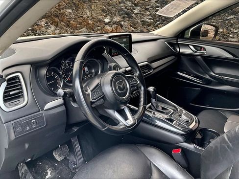 Used 2019 MAZDA CX-9 Touring w/ Touring Premium Package image 9