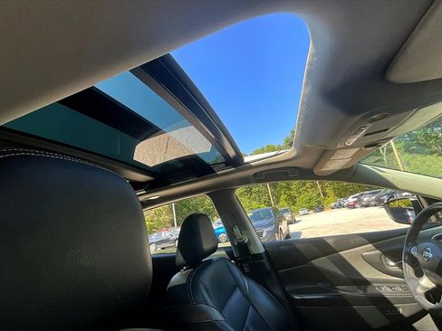 Used 2017 Nissan Murano SL image 25