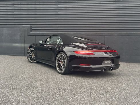 Certified 2017 Porsche 911 Carrera 4S image 8