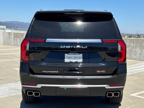 New 2026 GMC Yukon XL Denali w/ Denali Reserve Package AWD/4WD image 15