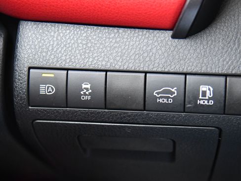 Used 2019 Toyota Camry XSE image 33