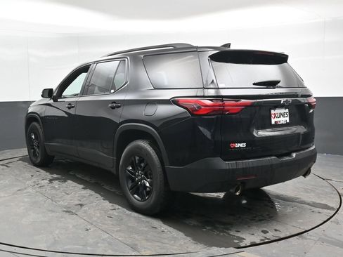 Used 2022 Chevrolet Traverse LT w/ Midnight/Sport Edition image 10