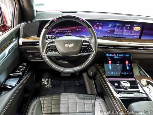 Certified 2025 Cadillac Escalade Sport Platinum AWD/4WD image 3