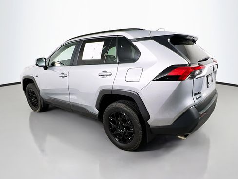 Used 2025 Toyota RAV4 XLE w/ Convenience Package FWD image 8