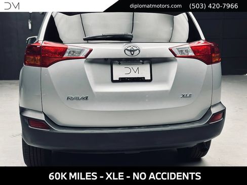 Used 2014 Toyota RAV4 XLE FWD image 16