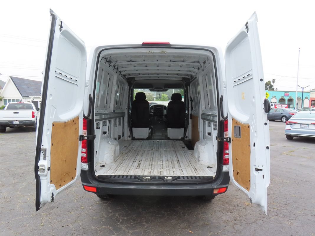 Used 2016 Mercedes-Benz Sprinter 2500 image 34